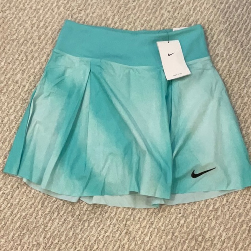 Nike Aqua Pleated Skirt